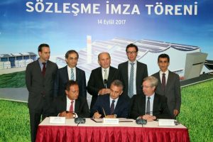 Dev projede imzalar atıldı