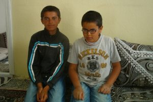 Engelli kardeşler destek bekliyor