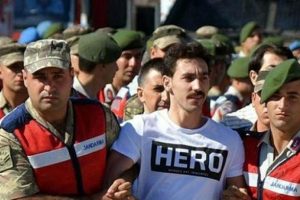 Hero tişörtünü böyle savundu