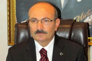 Vali FETÖ'den açığa alındı