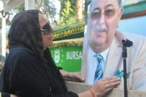 Bursa'nın 'Gazinocular Kralı' son yolculuğuna uğurladı