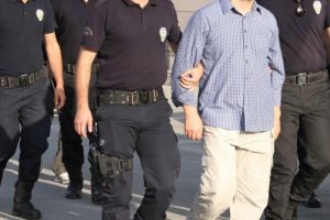 FETÖ'nün emniyet yapılanmasına operasyonu: 17 gözaltı