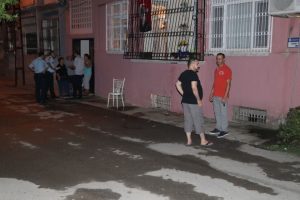 Balkonda oturan adamın suratına kezzap döktüler