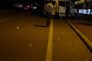 Kafeye girerken sırtından vurdular