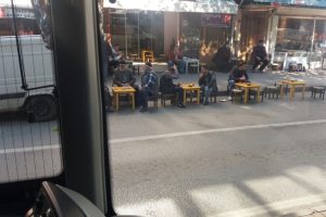 Bursa'da çay ocakları yola taştı!