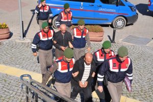 Bursa'da kayınpeder ve damattan meyve hırsızlığı