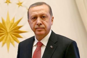 Erdoğan, eşi Emine Erdoğan'ı takip etti