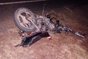 Kamyonet ile motosiklet çarpıştı: 2 ölü, 10 yaralı