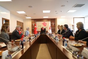 Bursa'da kreş projesine 3 bakandan destek sözü