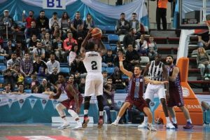 Sakarya Büyükşehir galibiyetle başladı