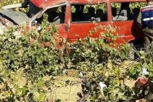 Düğün yolunda facia: 1 ölü, 5 yaralı