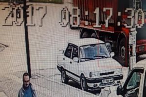 Bursa'da kendisini kamyonun altına atan Suriyeli öldü