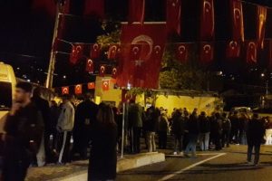 Şehidin baba evine ateş düştü