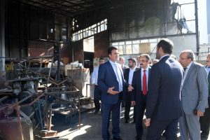 Dündar, Bursa'da yanan fabrikayı ziyaret etti