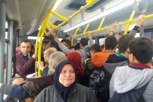 Bursa'da balık istifi otobüs yolculuğu isyan ettirdi!