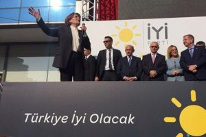 İYİ Parti'den miting gibi açılış