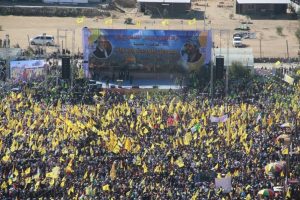 Yüz binlerce Filistinli Arafat'ı andı