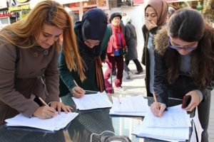 Yerli otomobil için imza topluyorlar