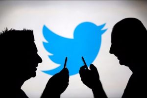 Twitter 'biseksüel' hatası için özür diledi