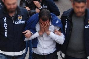 İlahiyat profesörü 1 milyon lirasını kaptırdı!