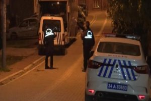 Polis saldırganı vurarak durdurdu