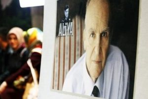 Aliya İzzetbegoviç'in hayatı tiyatro sahnesine taşındı
