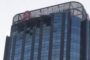 Çin'de gökdelende yangın: 6 ölü, 5 yaralı