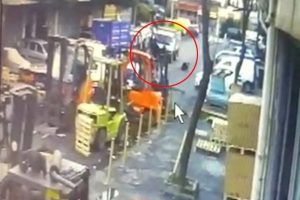 Hurdacılar ve kağıt toplayıcıların silahlı kavgası kamerada