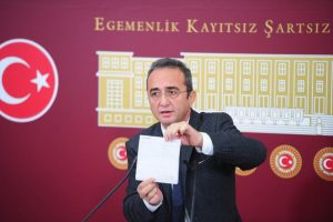 Bülent Tezcan 'sahte' denilen o belgeleri paylaştı!