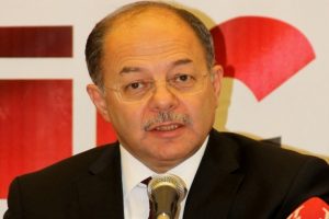 Akdağ: Sığınma kamplarının yönetimini Göç İdaresine devredeceğiz
