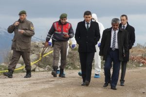 Geçersiz paralar için arkadaşlarını öldürüp ormana atmışlar