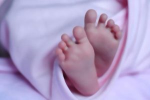 10 aylık bebeğe işkence! Babaanne hastaneye götürünce...