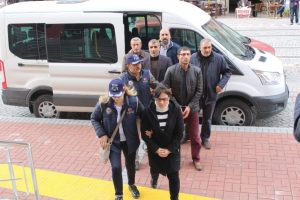 HDP'li yöneticiler tutuklandı
