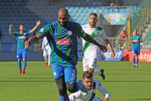 Rize'de 5 gol 2 kırmızı