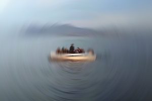 Balıkçı teknesi battı: 8 ölü