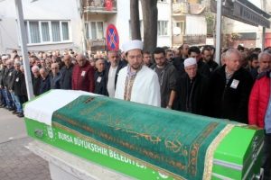 Bursa'daki kazada ölen 2 fabrika çalışanı toprağa verildi