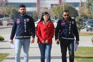 Bebeğini boğmaya çalıştığı iddiasıyla sevgilisini öldüren kadının bebeği de öldü
