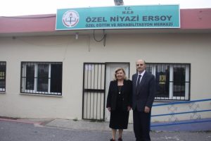 Zihinsel engellilere aile ortamında eğitim