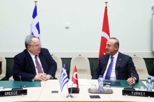 Bakan Çavuşoğlu, Yunan mevkidaşı Kotzias ile görüştü