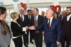 Bursa Büyükşehir Belediye Başkanı Alinur Aktaş, Bozbey ve Türkyılmaz'ı ziyaret etti