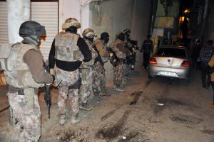 6 ilde 44 adrese 'uyuşturucu' operasyonu