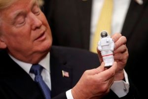 Trump, Amerikan uzay politikasını yeniden insanlı seyahatlere çevirdi
