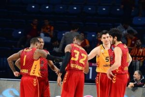 Galatasaray Odeabank farklı kazandı