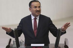 Bozdağ: Cumhurbaşkanı'na hakaret ceza kanunumuzda suç