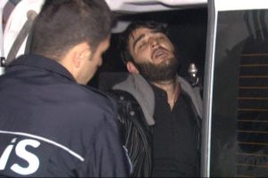 Çaldığı motosikletle kapkaç yaparken yakalandı