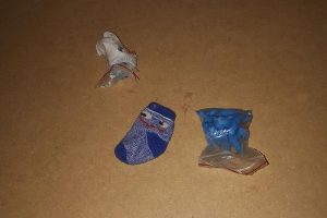 Uyuşturucuyu bebek çoraplarına saklamışlar