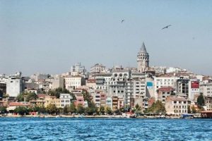 Yeni yılın ilk gününde yollar boş kaldı