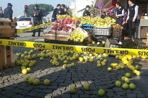 Zabıtayı bıçaklayan seyyar satıcı yakalandı