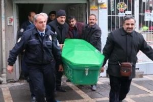 Yalnız yaşayan kadın evinde ölü bulundu