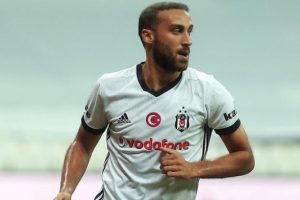 Cenk Tosun transferinde pürüz çıktı!